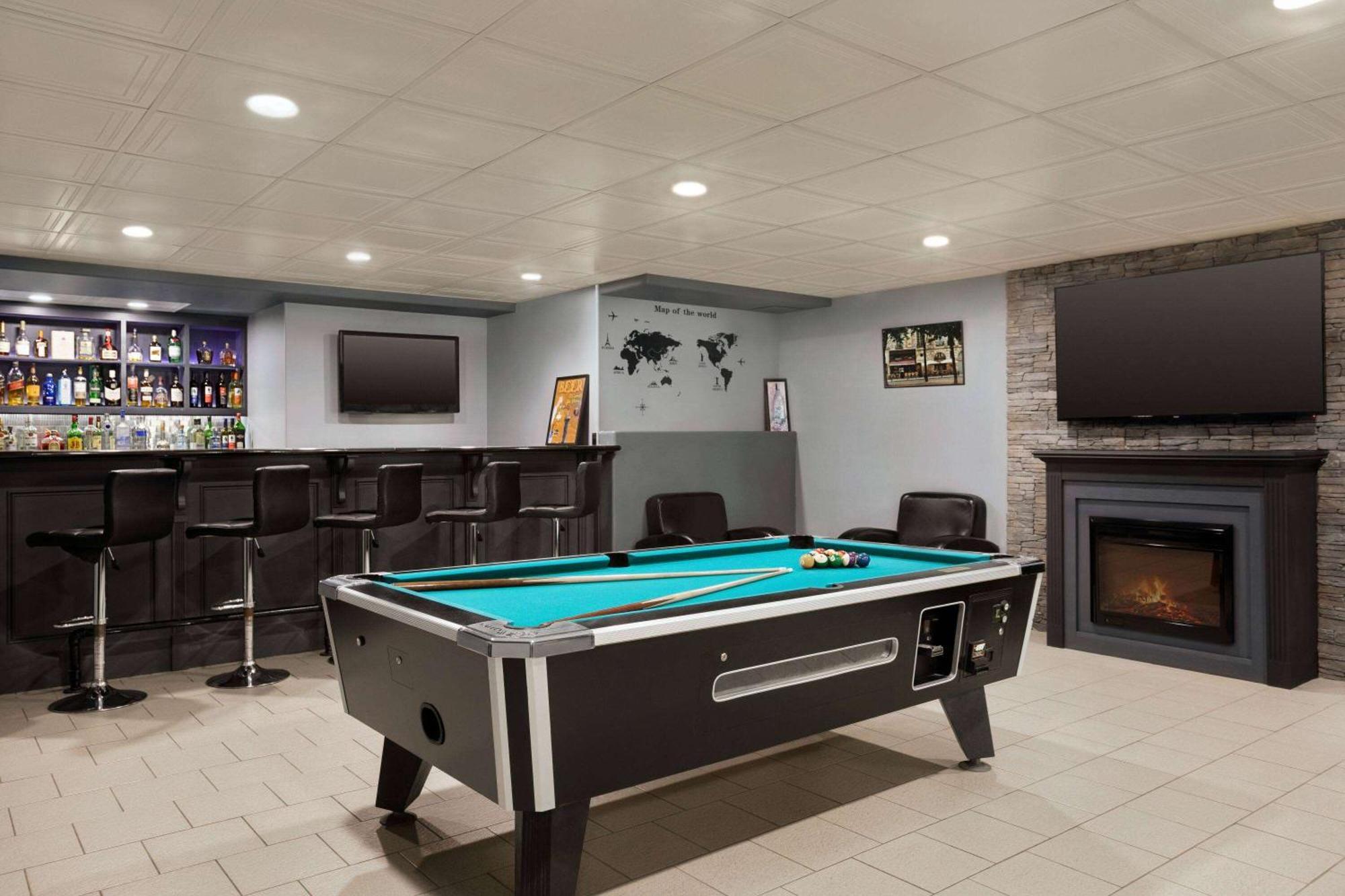 Days Inn By Wyndham Leamington Ngoại thất bức ảnh